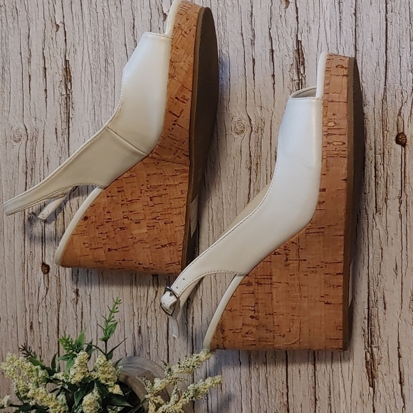 Chateau White leather platforms shoes slip ons women size 38 - Picture 8 of 15